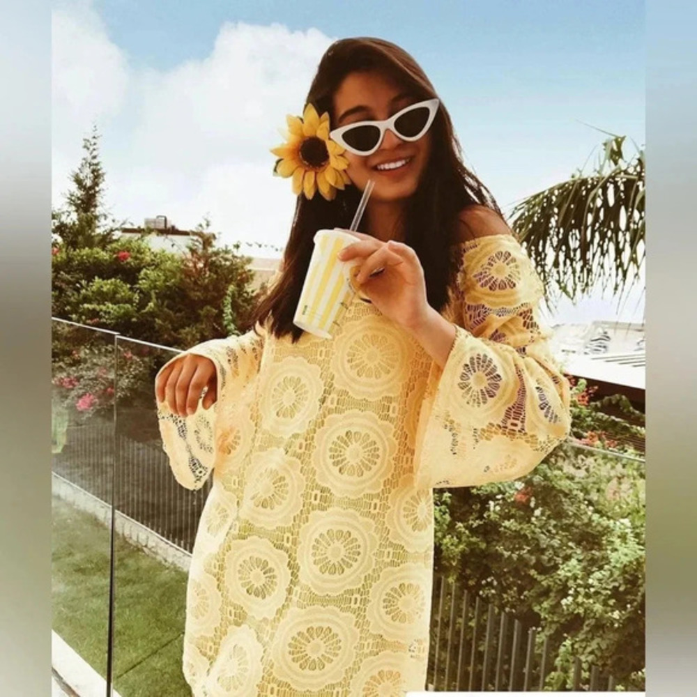 💛 TEEZE ME Lemon Yellow Lace Dress‎ Medium